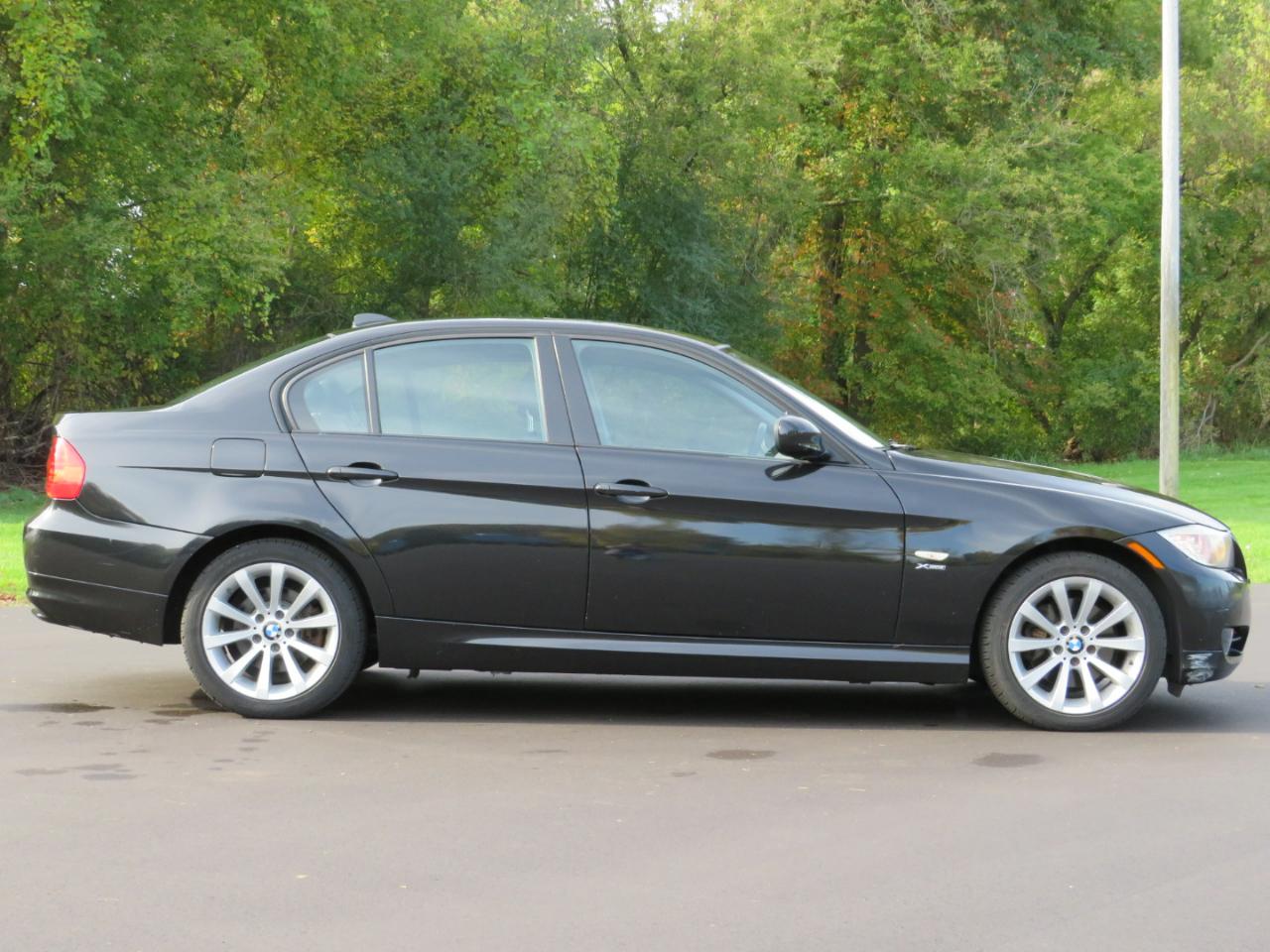 BMW 3-Series 328i xDrive SA 2011