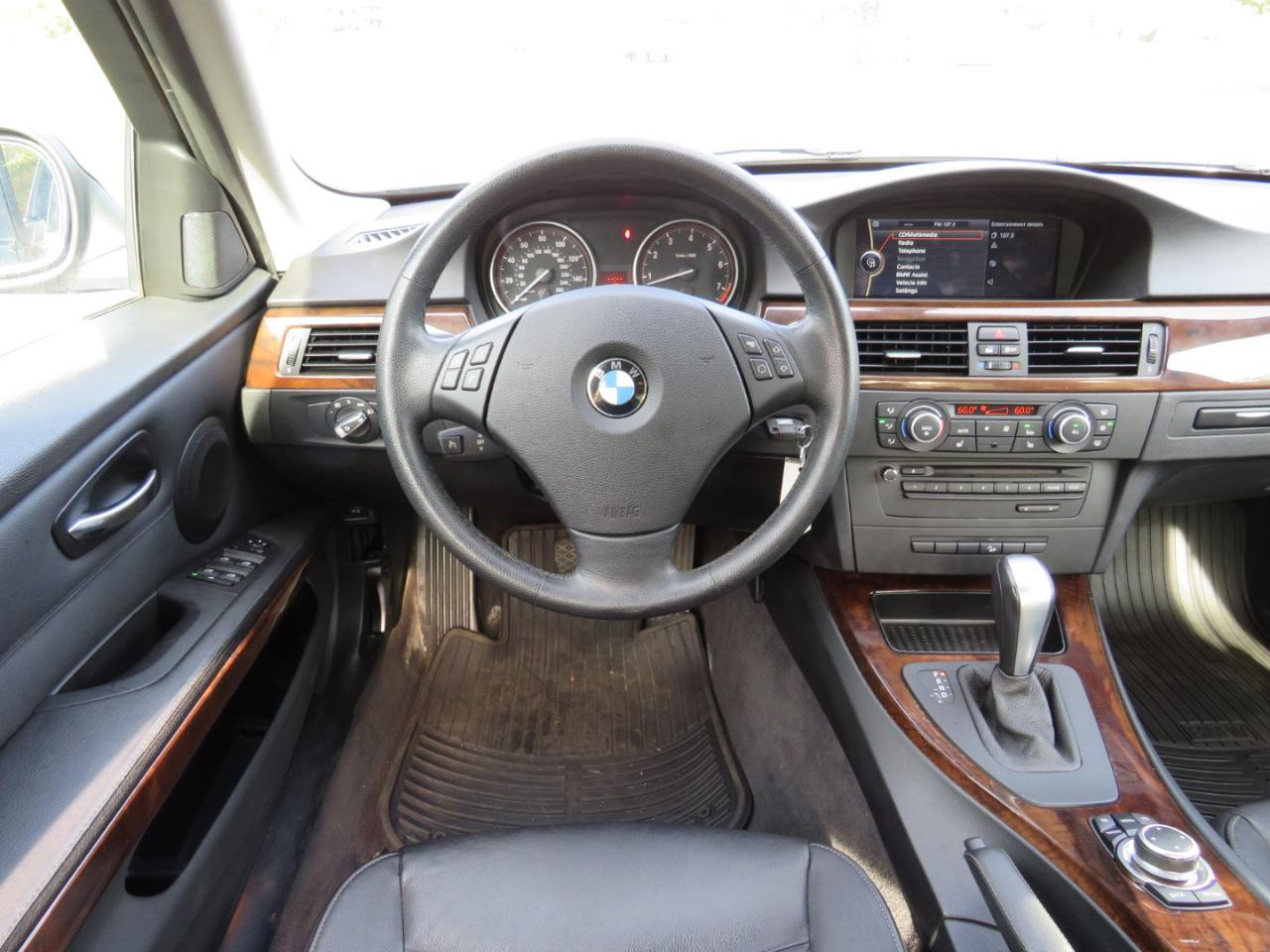 BMW 3-Series 328i xDrive SA 2011
