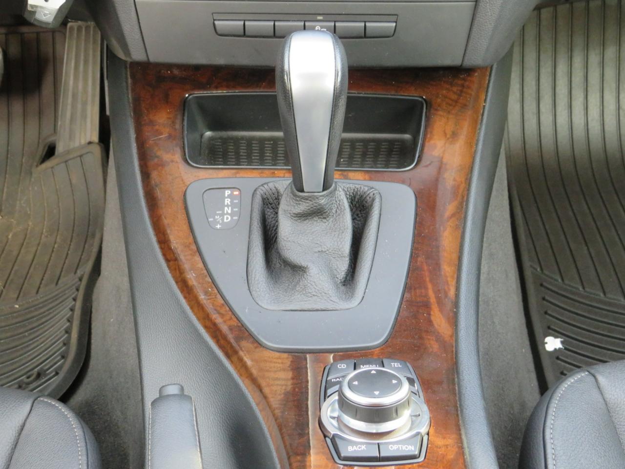 BMW 3-Series 328i xDrive SA 2011