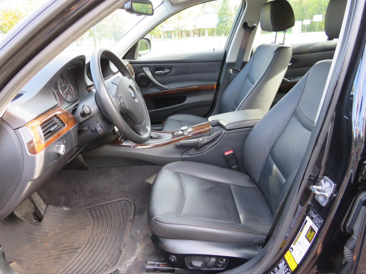 BMW 3-Series 328i xDrive SA 2011
