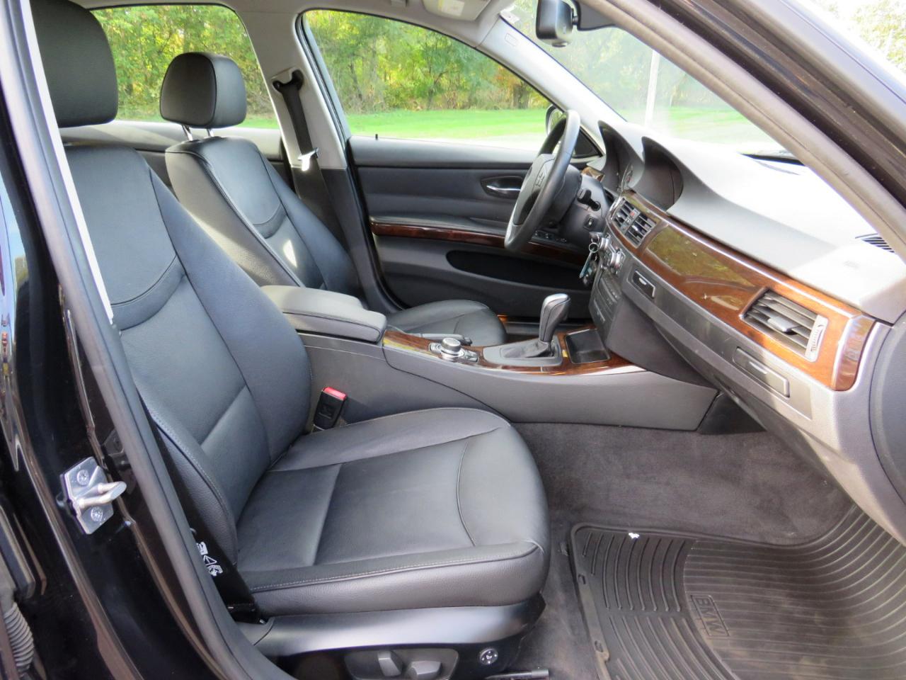 BMW 3-Series 328i xDrive SA 2011