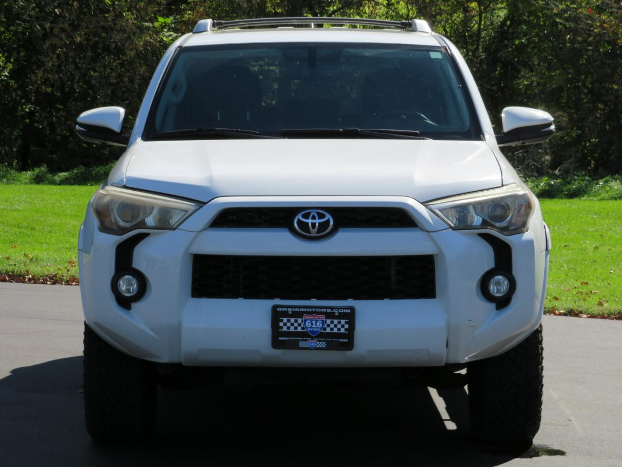 Toyota 4Runner SR5 4WD 2015