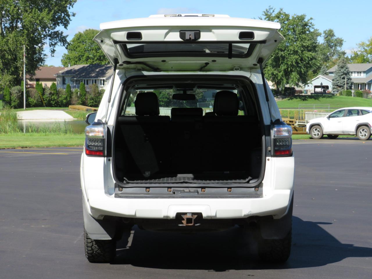 Toyota 4Runner SR5 4WD 2015
