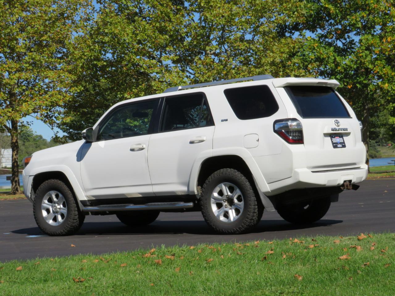 Toyota 4Runner SR5 4WD 2015