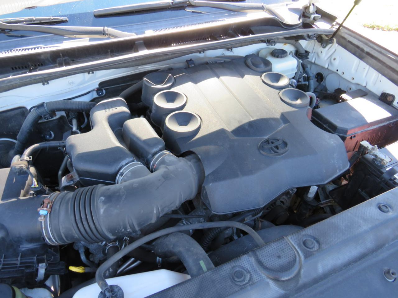 Toyota 4Runner SR5 4WD 2015
