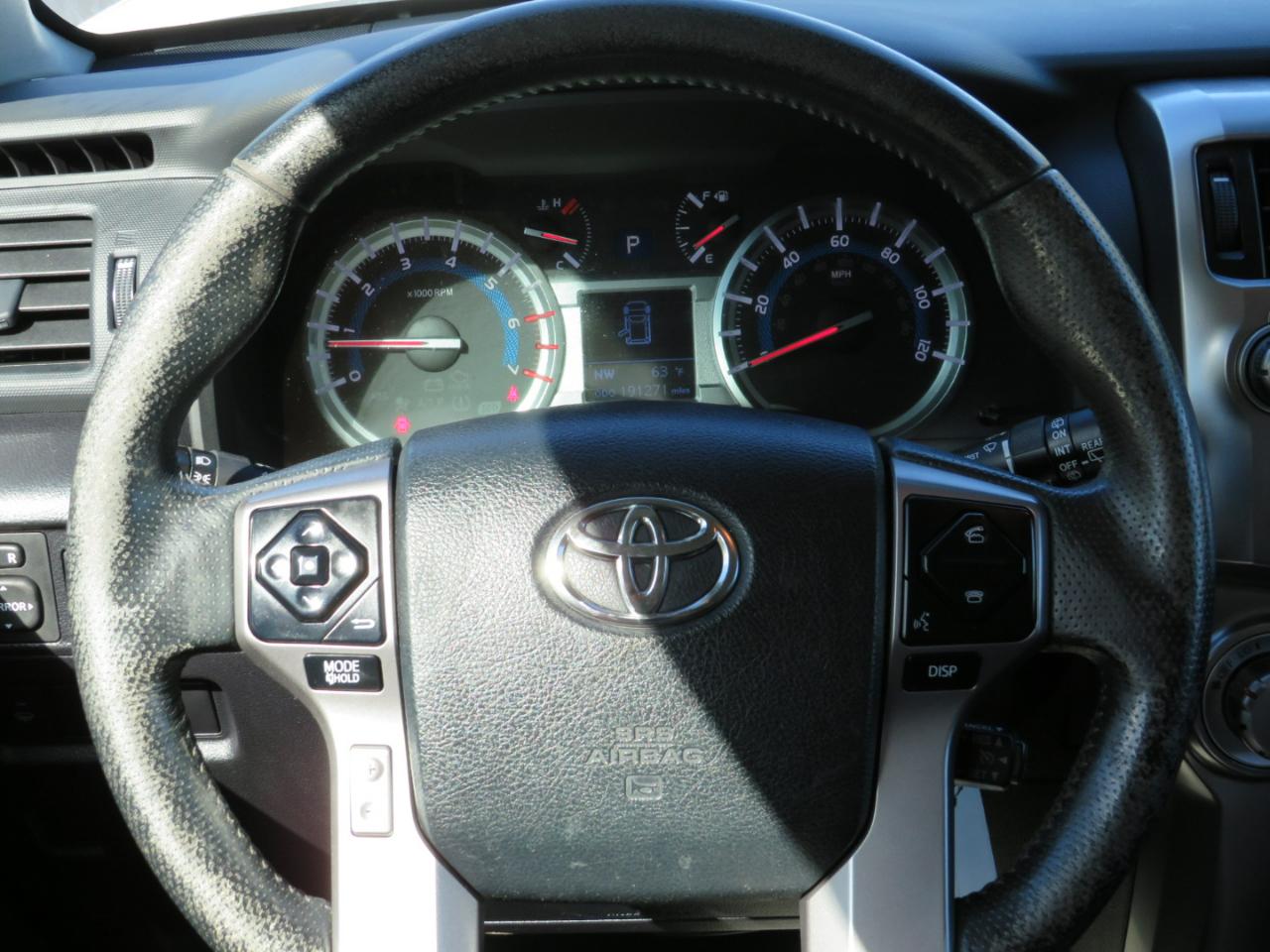 Toyota 4Runner SR5 4WD 2015