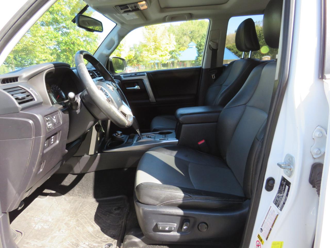 Toyota 4Runner SR5 4WD 2015