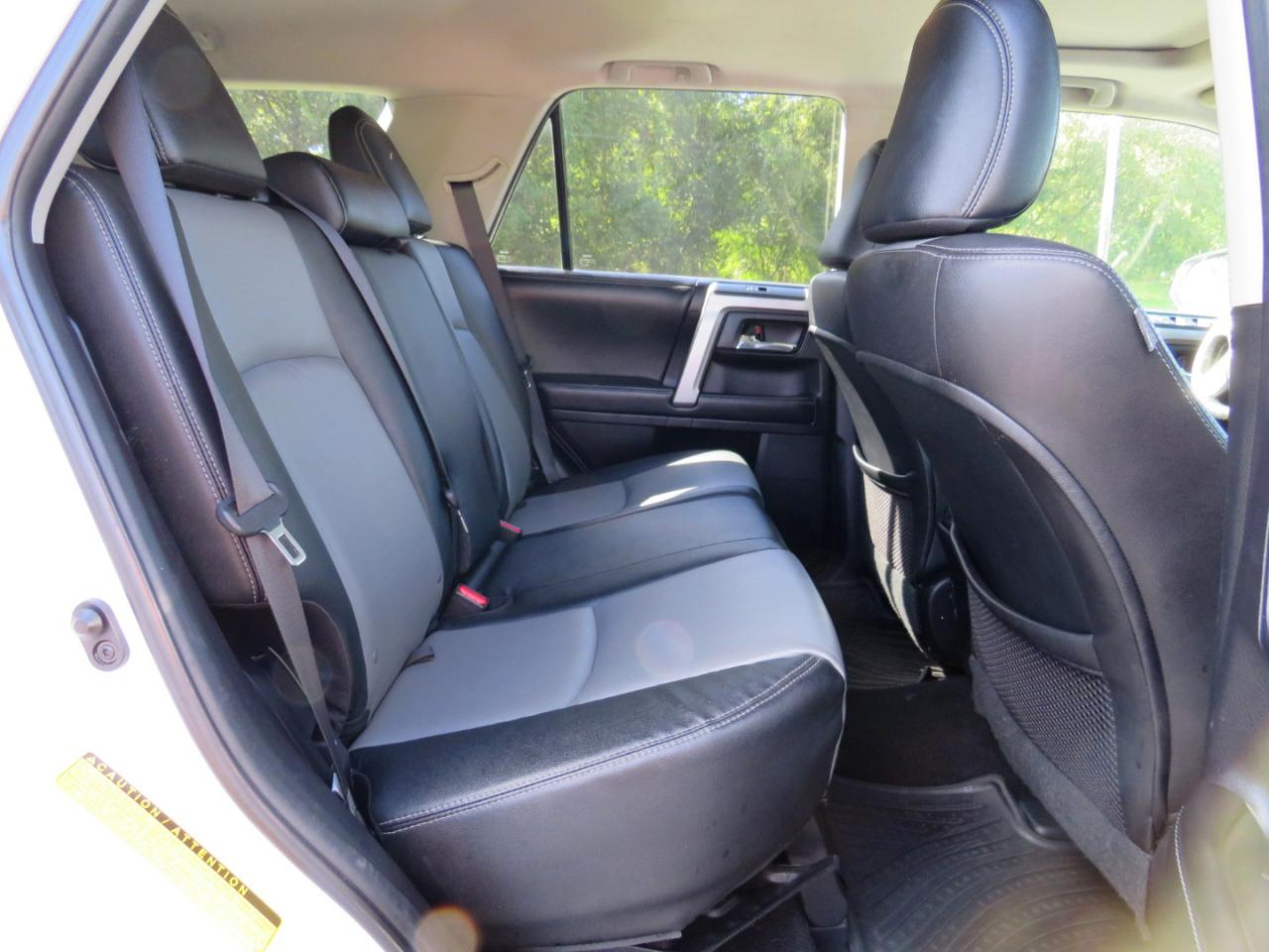 Toyota 4Runner SR5 4WD 2015