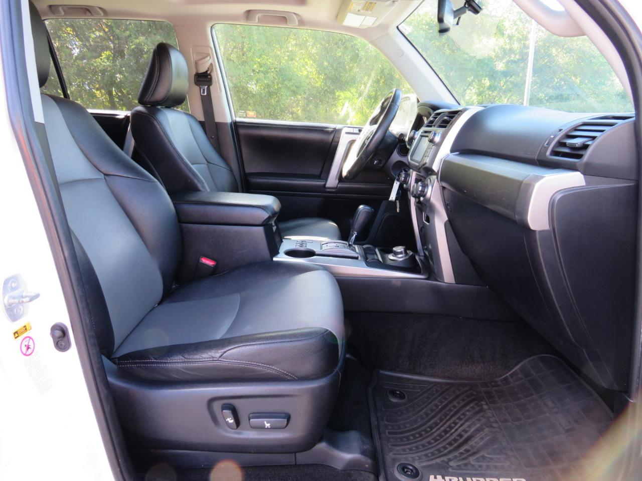 Toyota 4Runner SR5 4WD 2015