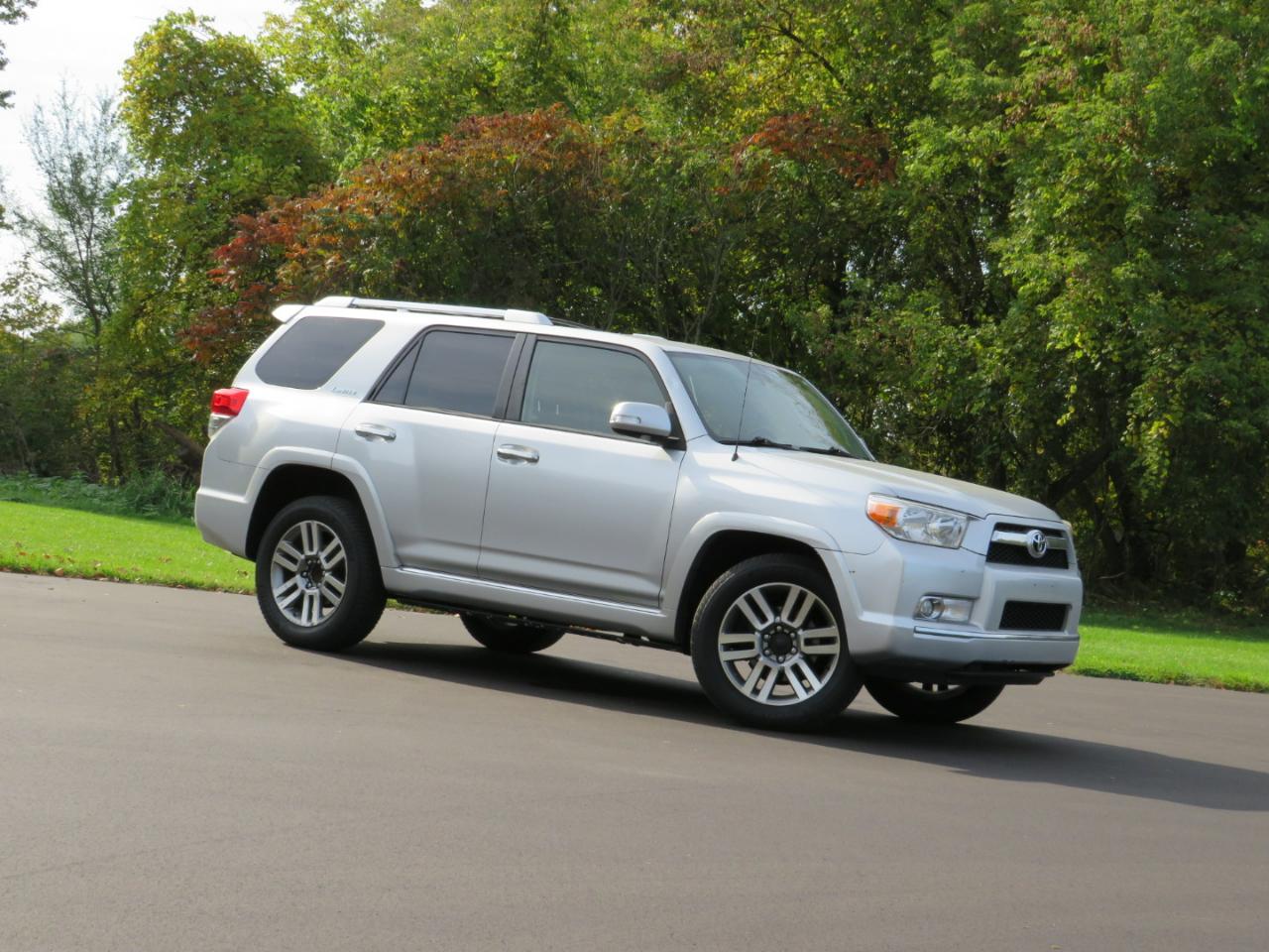 Toyota 4Runner Limited V6 4WD 2013