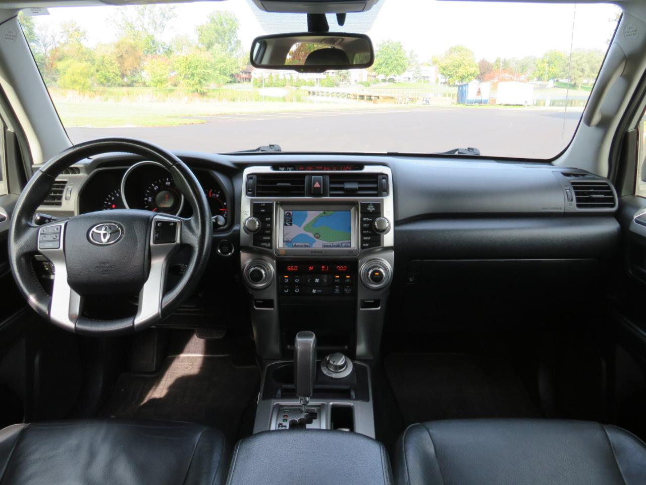 Toyota 4Runner Limited V6 4WD 2013