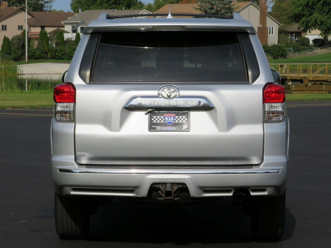 Toyota 4Runner Limited V6 4WD 2013