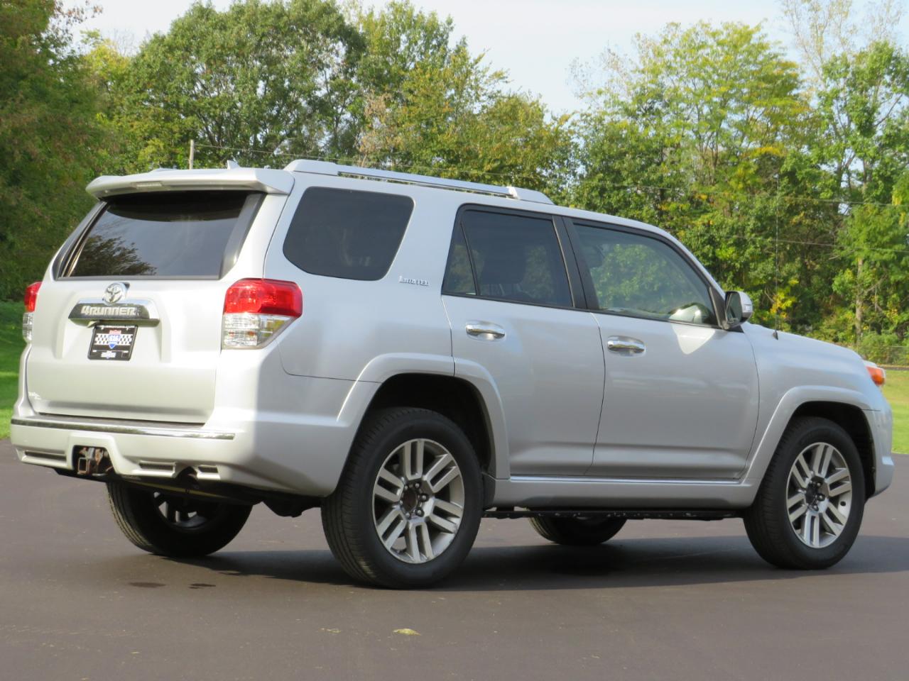 Toyota 4Runner Limited V6 4WD 2013