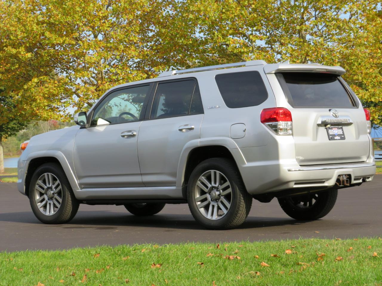 Toyota 4Runner Limited V6 4WD 2013