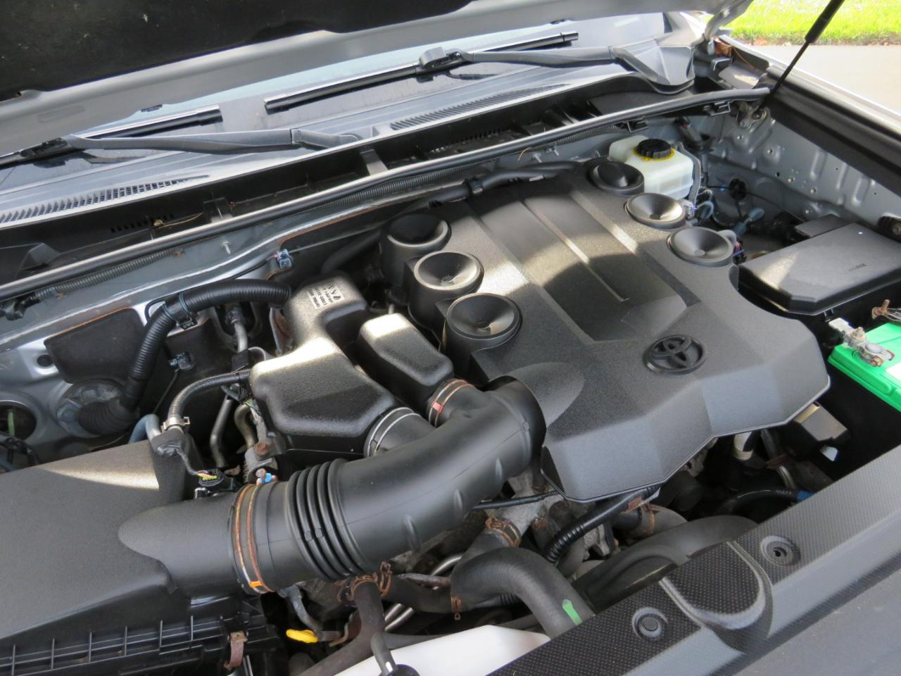 Toyota 4Runner Limited V6 4WD 2013