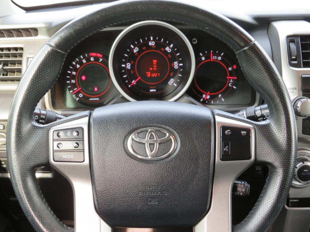Toyota 4Runner Limited V6 4WD 2013