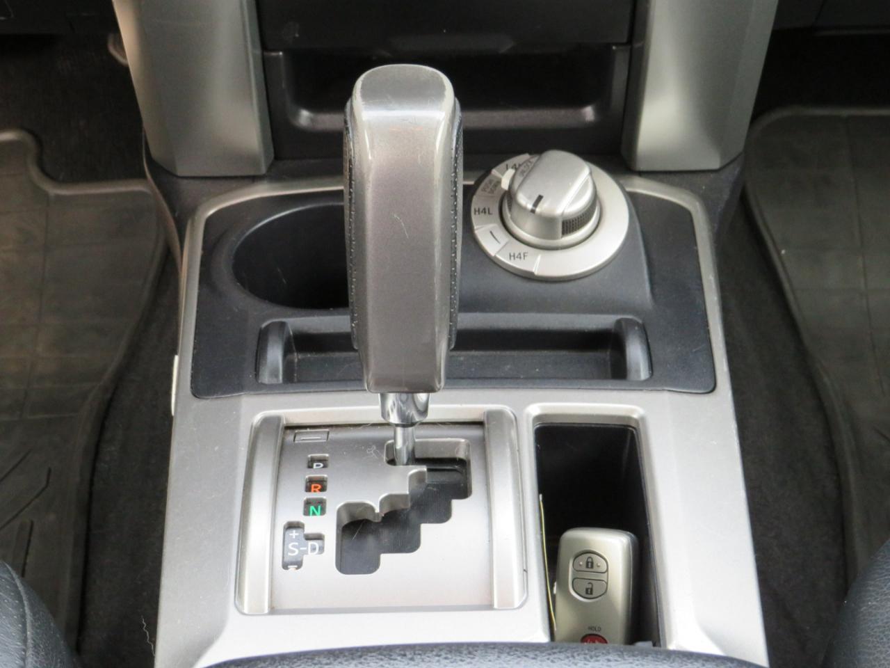 Toyota 4Runner Limited V6 4WD 2013
