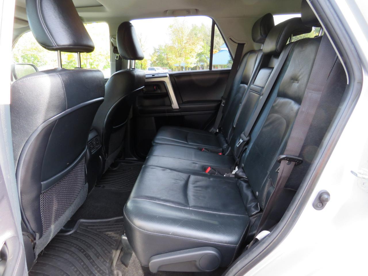 Toyota 4Runner Limited V6 4WD 2013