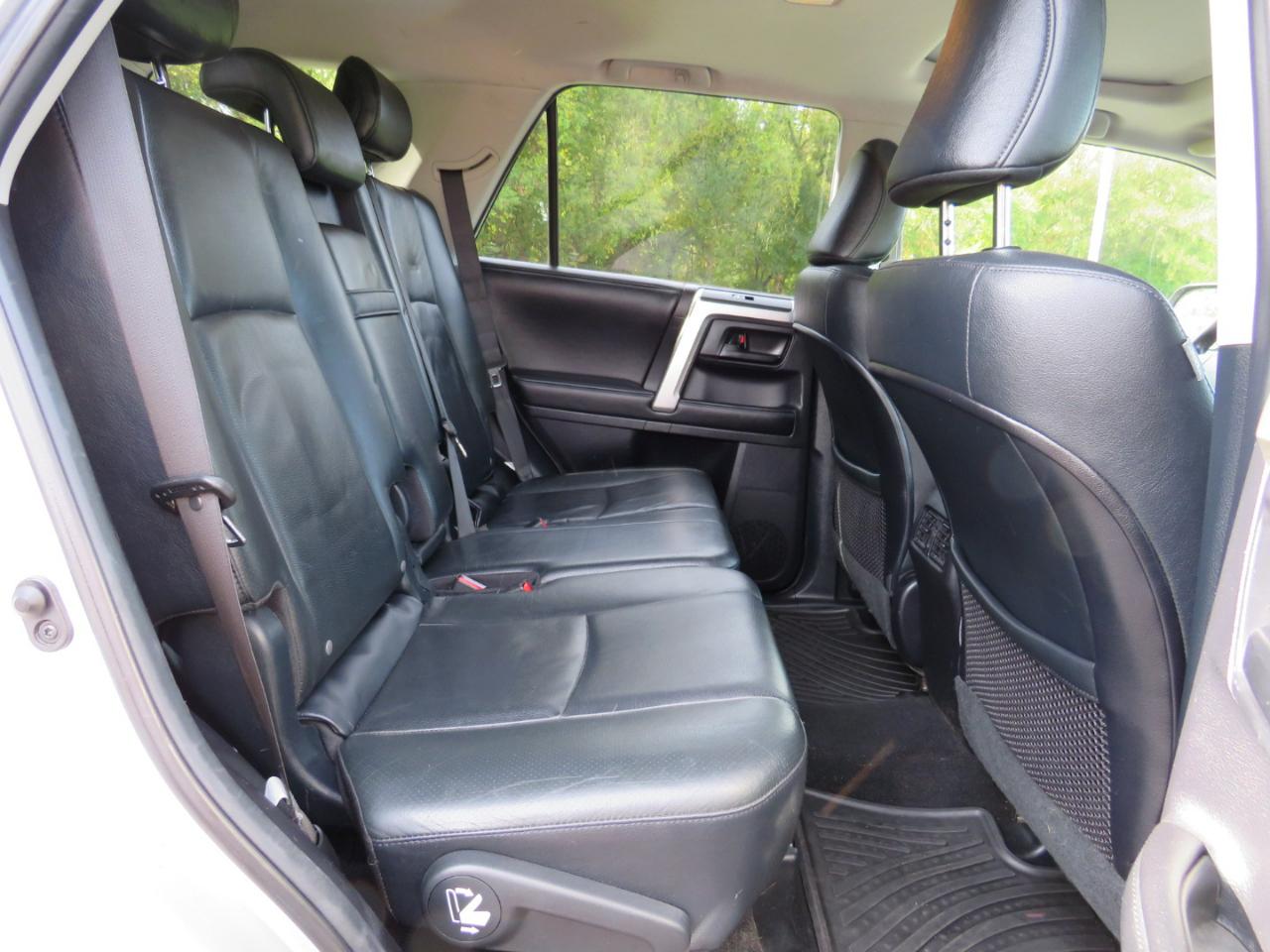 Toyota 4Runner Limited V6 4WD 2013