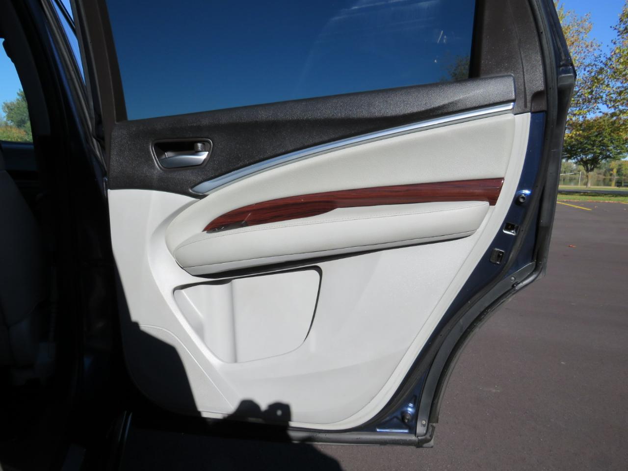Acura MDX SH-AWD 6-Spd AT w/Tech Package 2014