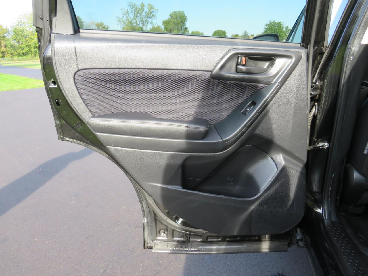 Subaru Forester 2.5i Premium PZEV CVT 2017