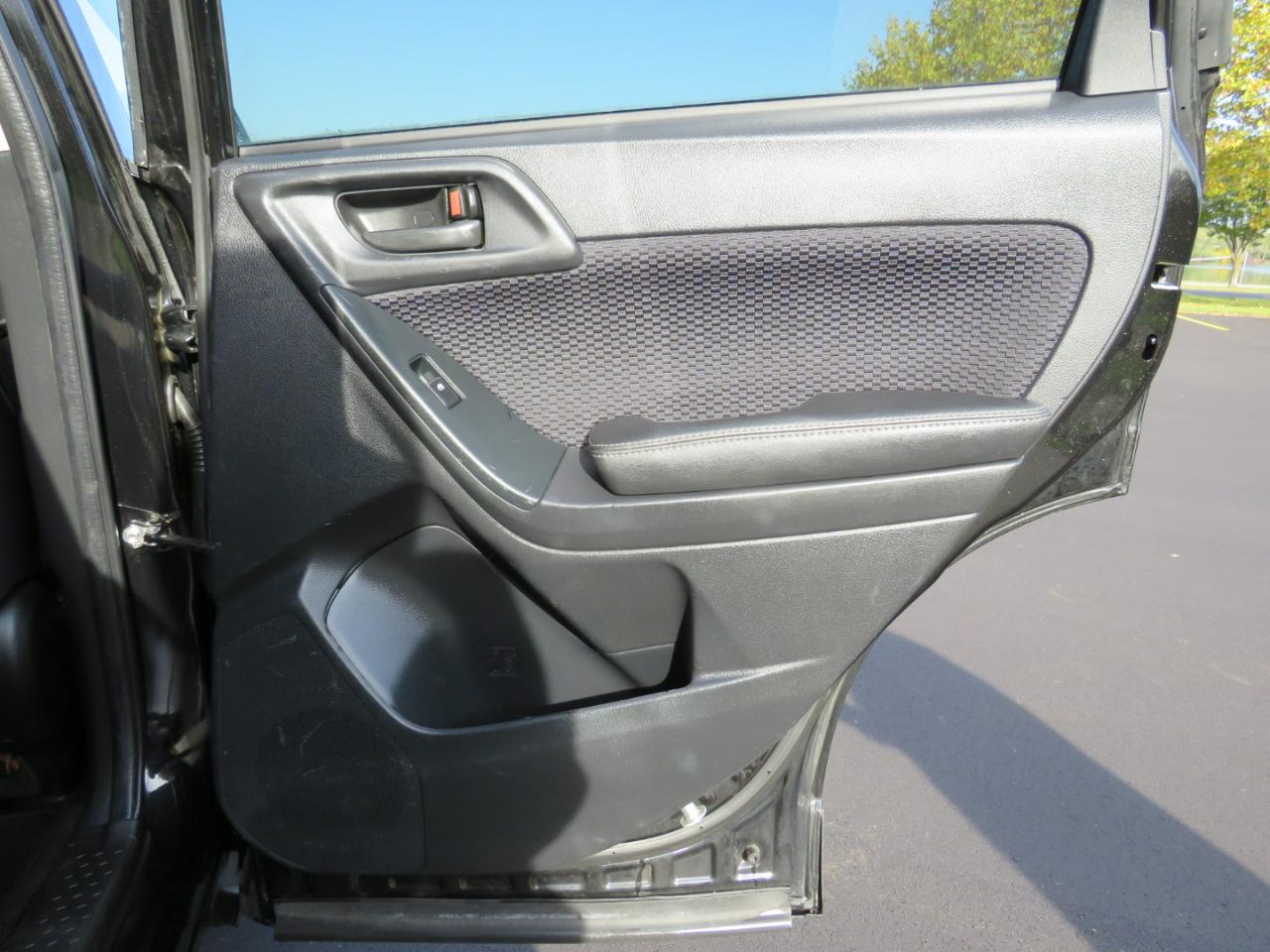 Subaru Forester 2.5i Premium PZEV CVT 2017