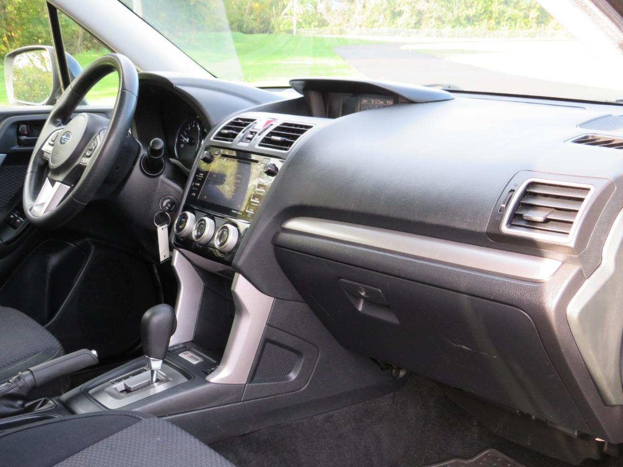 Subaru Forester 2.5i Premium PZEV CVT 2017