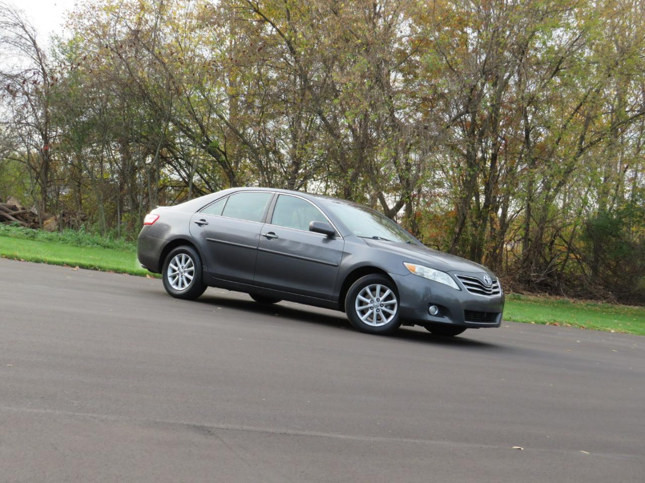 Toyota Camry XLE V6 2010