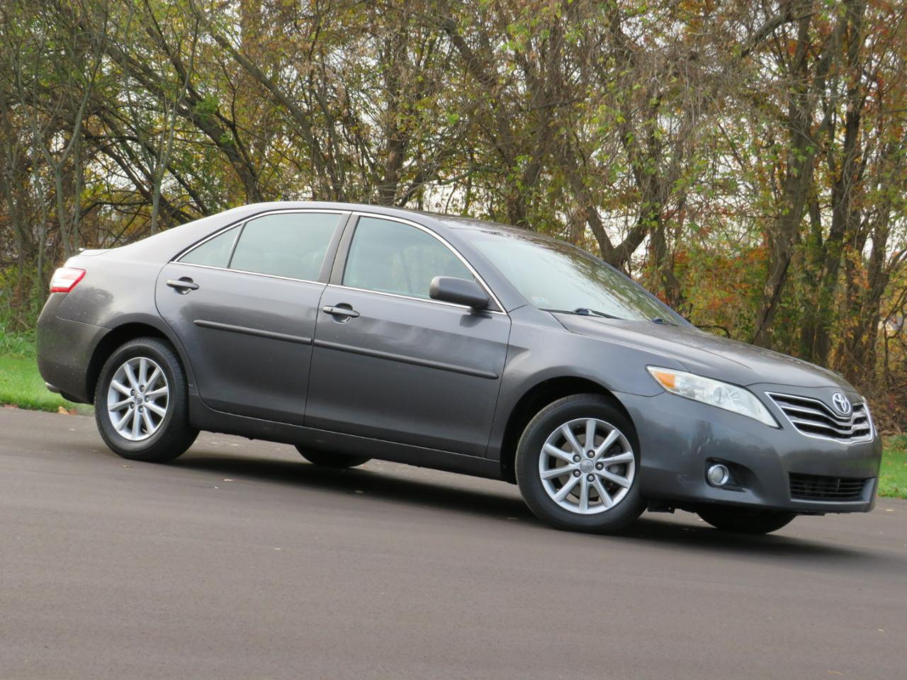 Toyota Camry XLE V6 2010