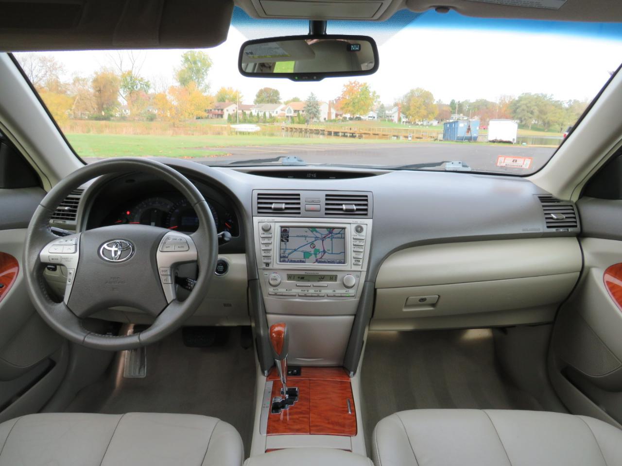 Toyota Camry XLE V6 2010