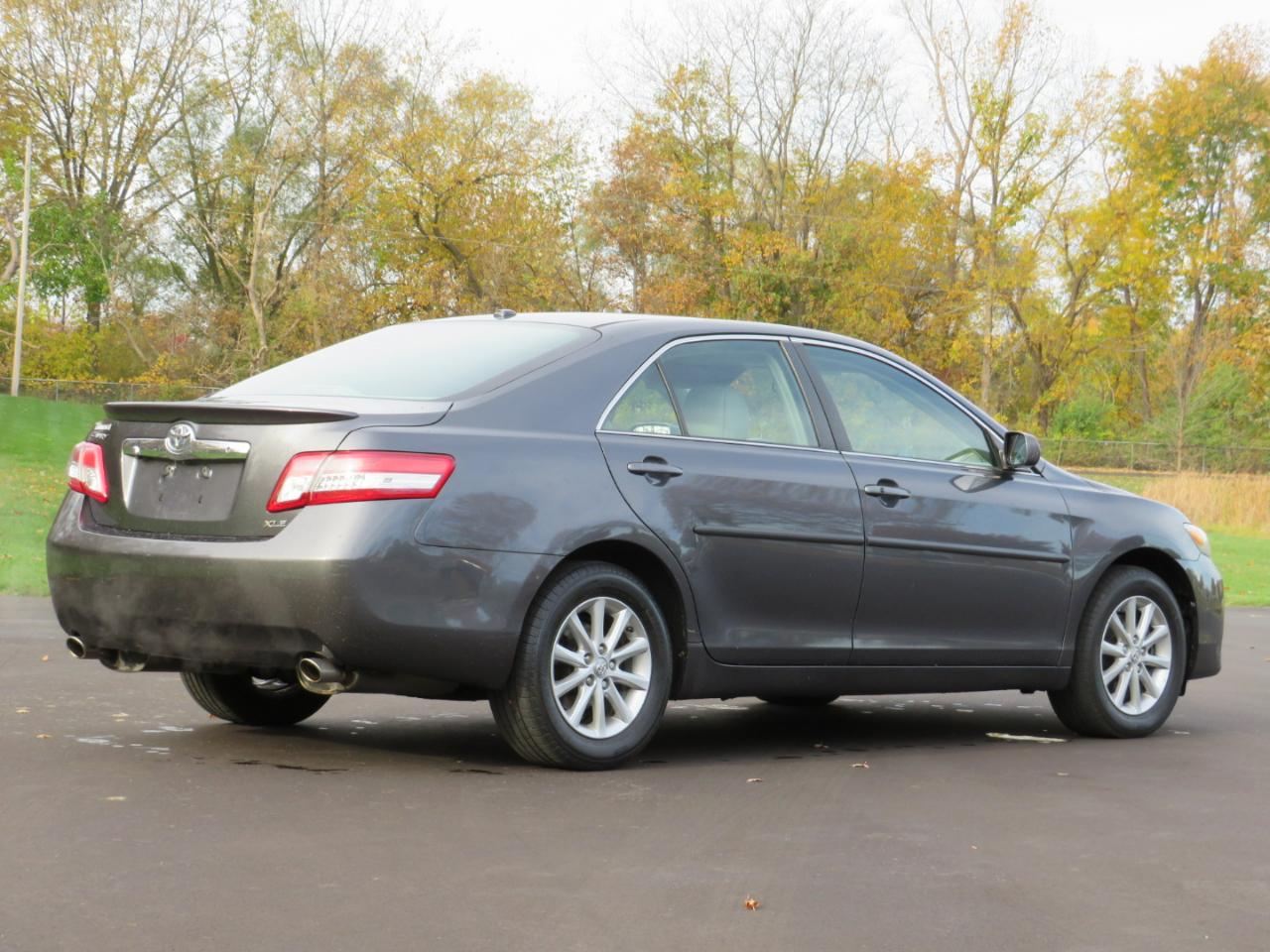 Toyota Camry XLE V6 2010