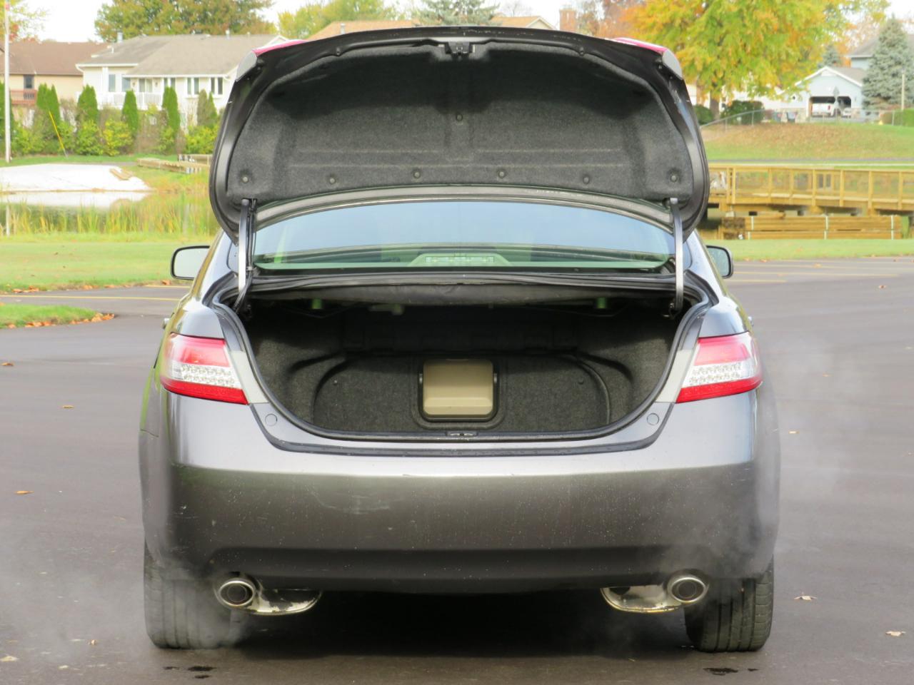Toyota Camry XLE V6 2010