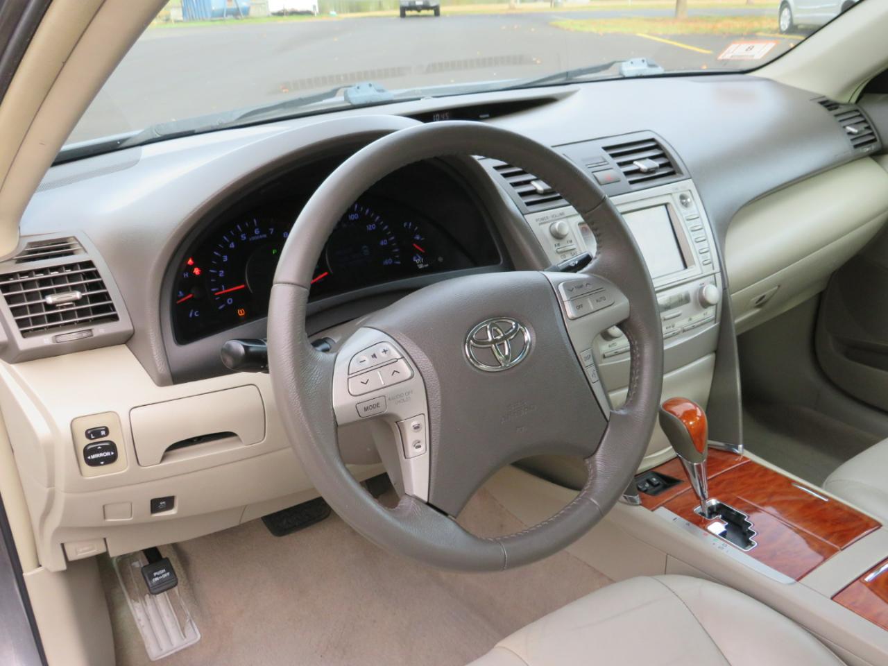 Toyota Camry XLE V6 2010