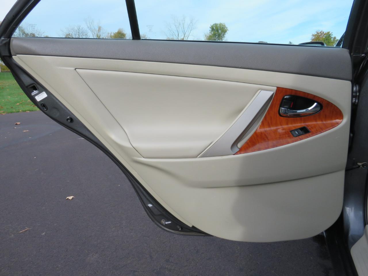 Toyota Camry XLE V6 2010