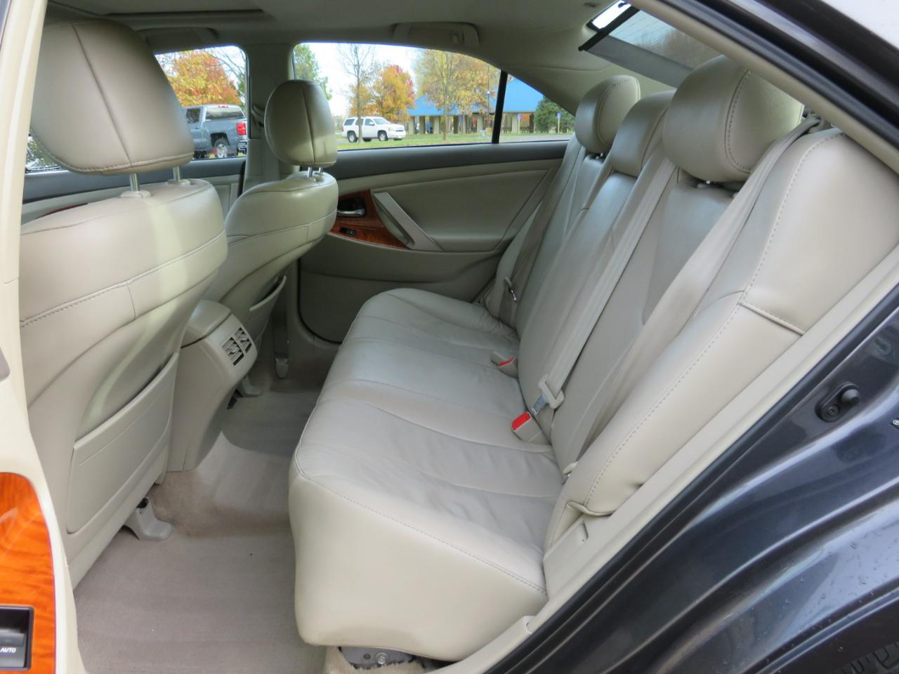 Toyota Camry XLE V6 2010