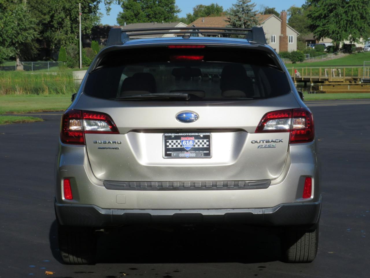 Subaru Outback 2.5i Limited 2015