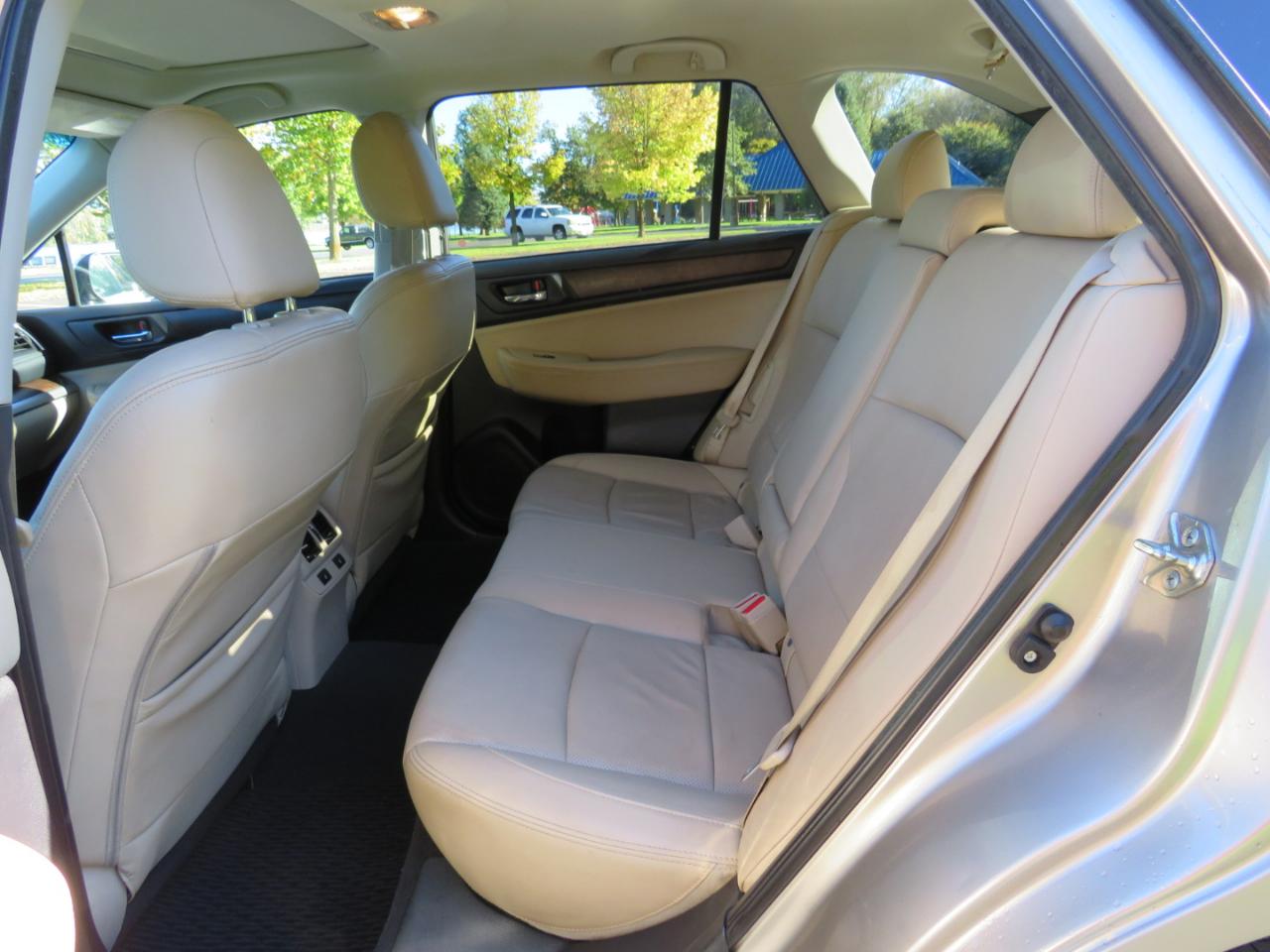 Subaru Outback 2.5i Limited 2015