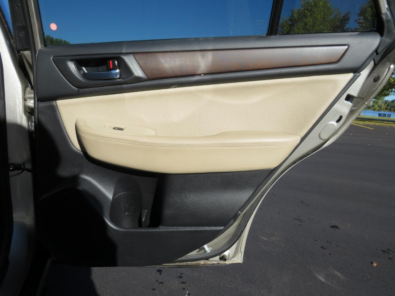 Subaru Outback 2.5i Limited 2015