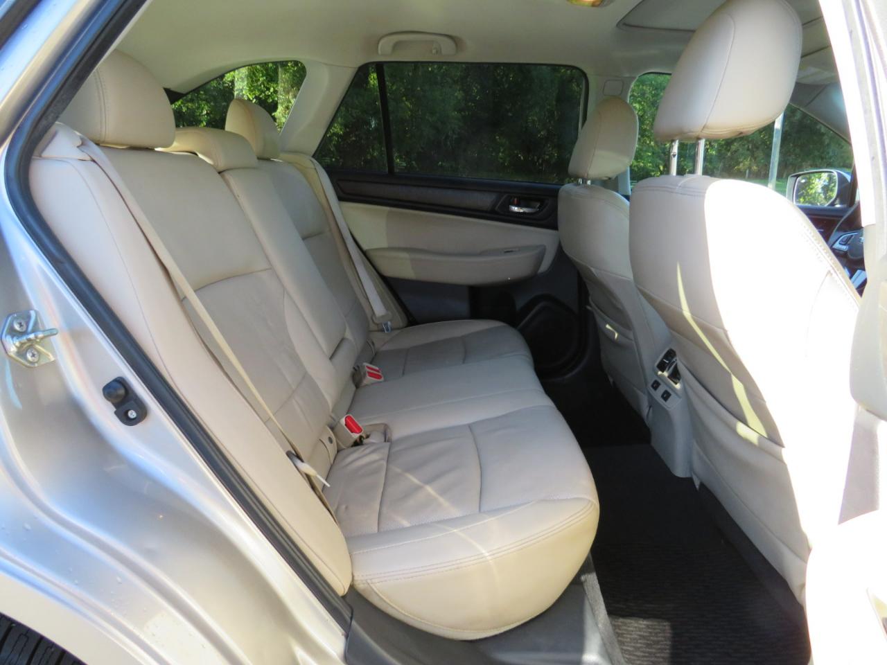 Subaru Outback 2.5i Limited 2015