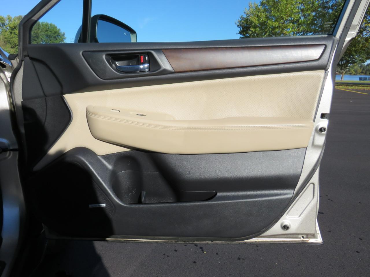 Subaru Outback 2.5i Limited 2015