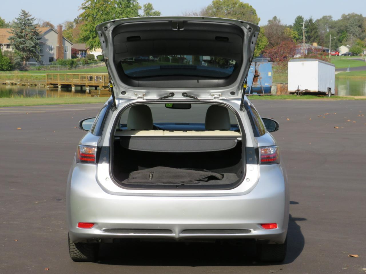 Lexus CT 200h Base 2013