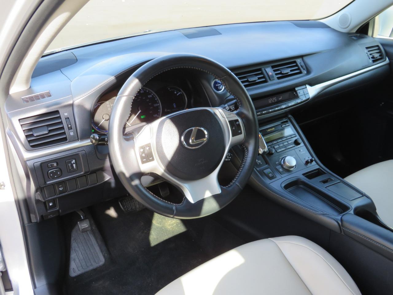 Lexus CT 200h Base 2013