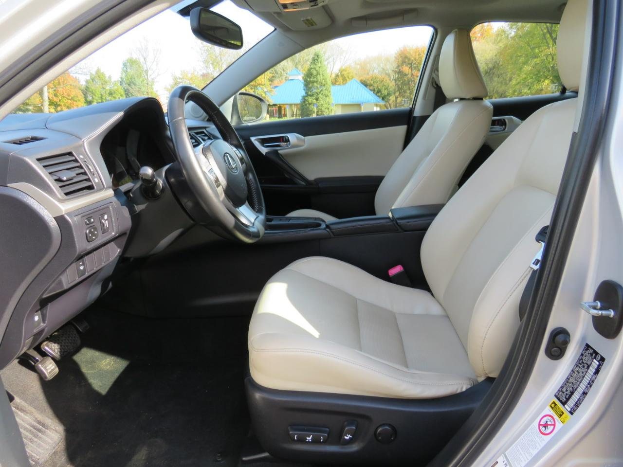 Lexus CT 200h Base 2013