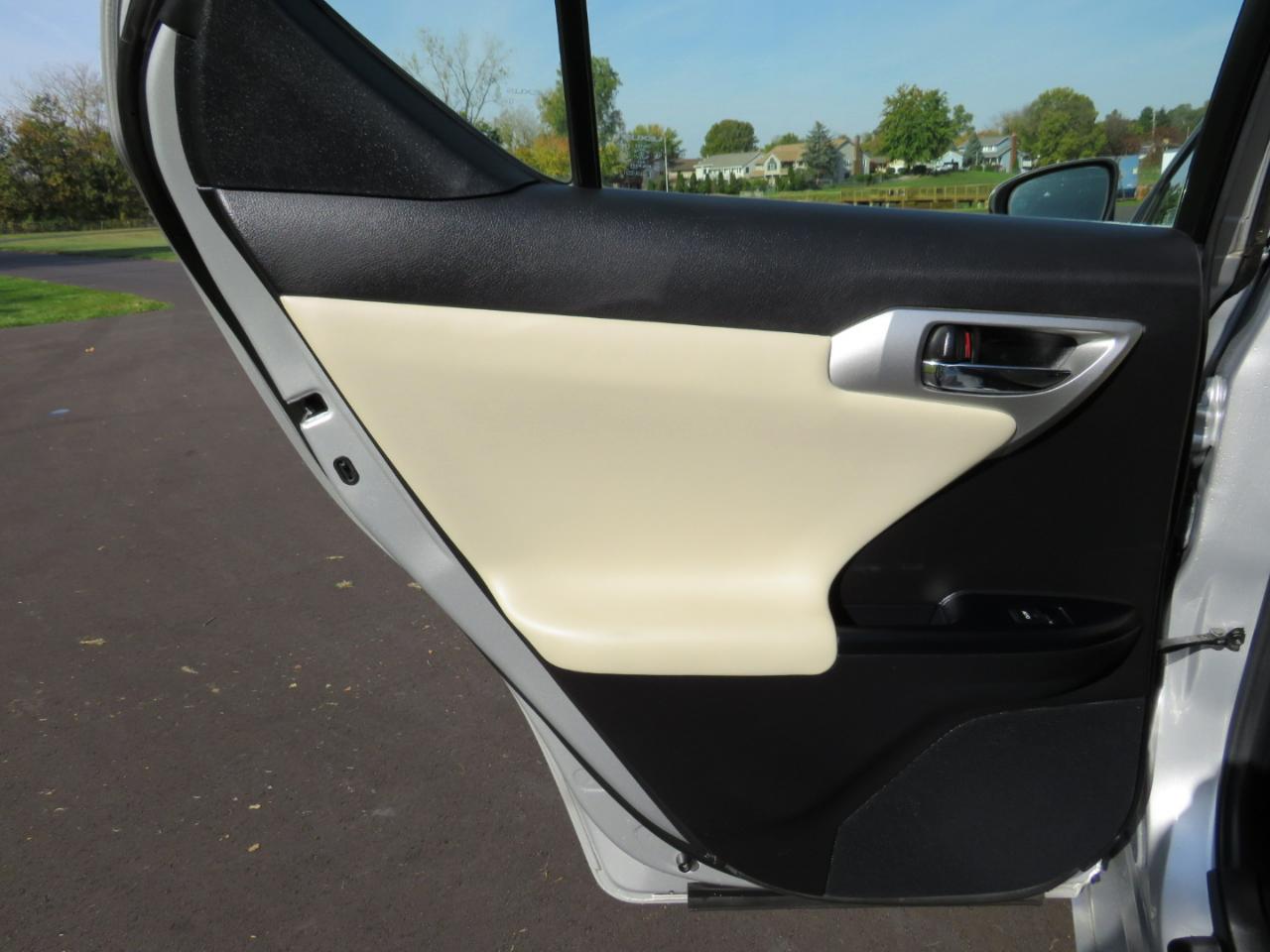 Lexus CT 200h Base 2013