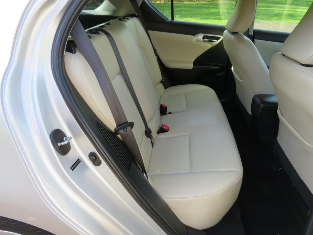 Lexus CT 200h Base 2013