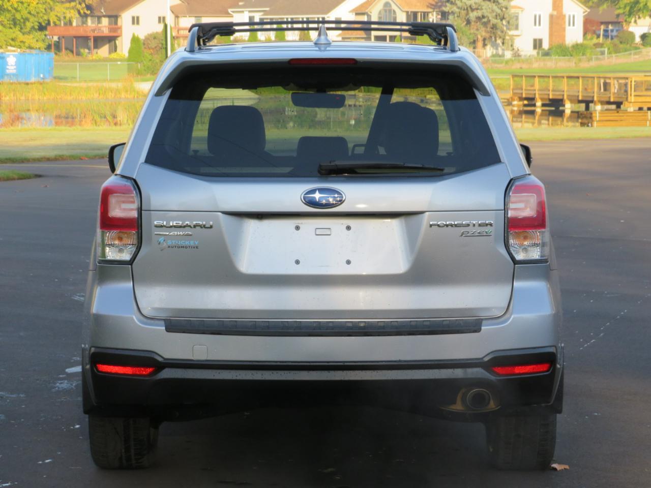 Subaru Forester 2.5i Touring 2017