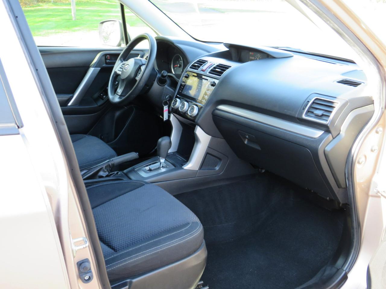 Subaru Forester 2.5i Premium PZEV CVT 2016
