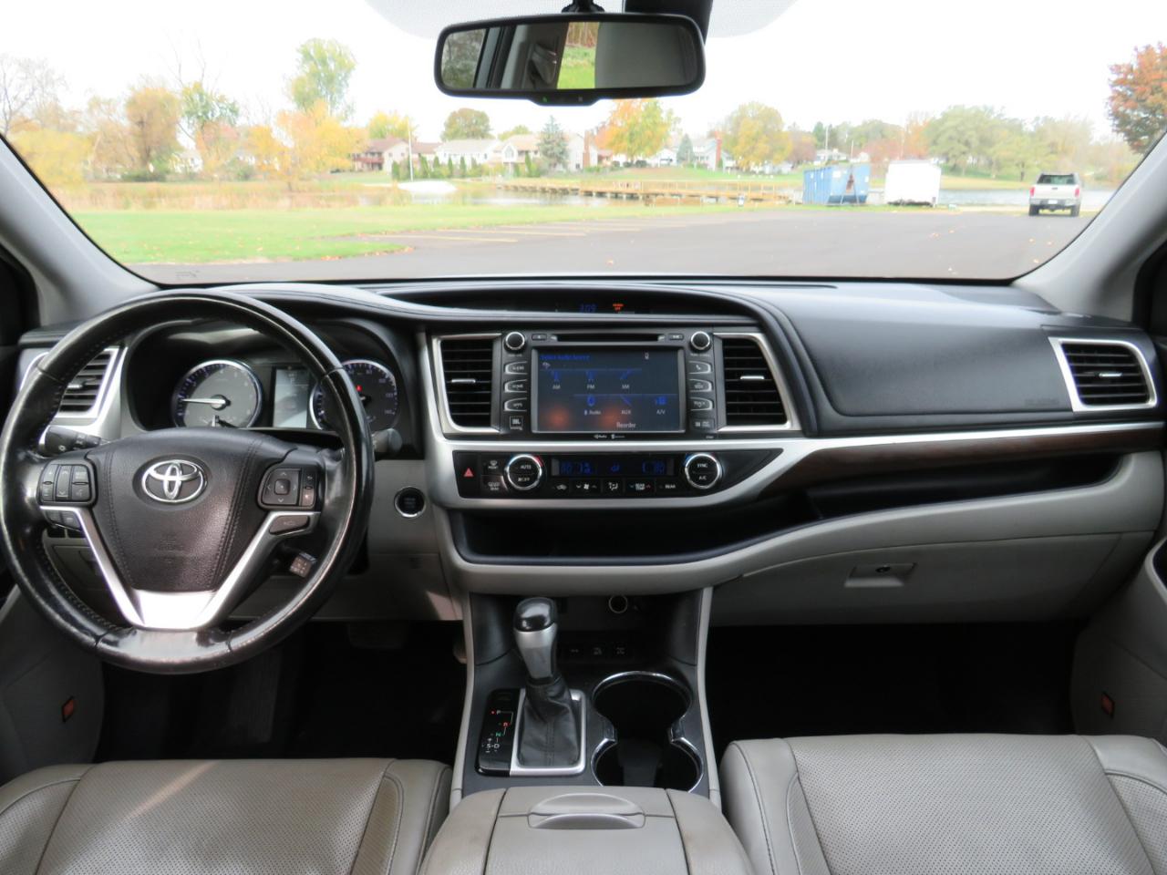 Toyota Highlander Limited AWD V6 2015