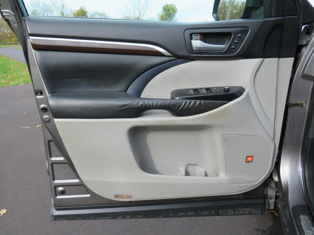 Toyota Highlander Limited AWD V6 2015