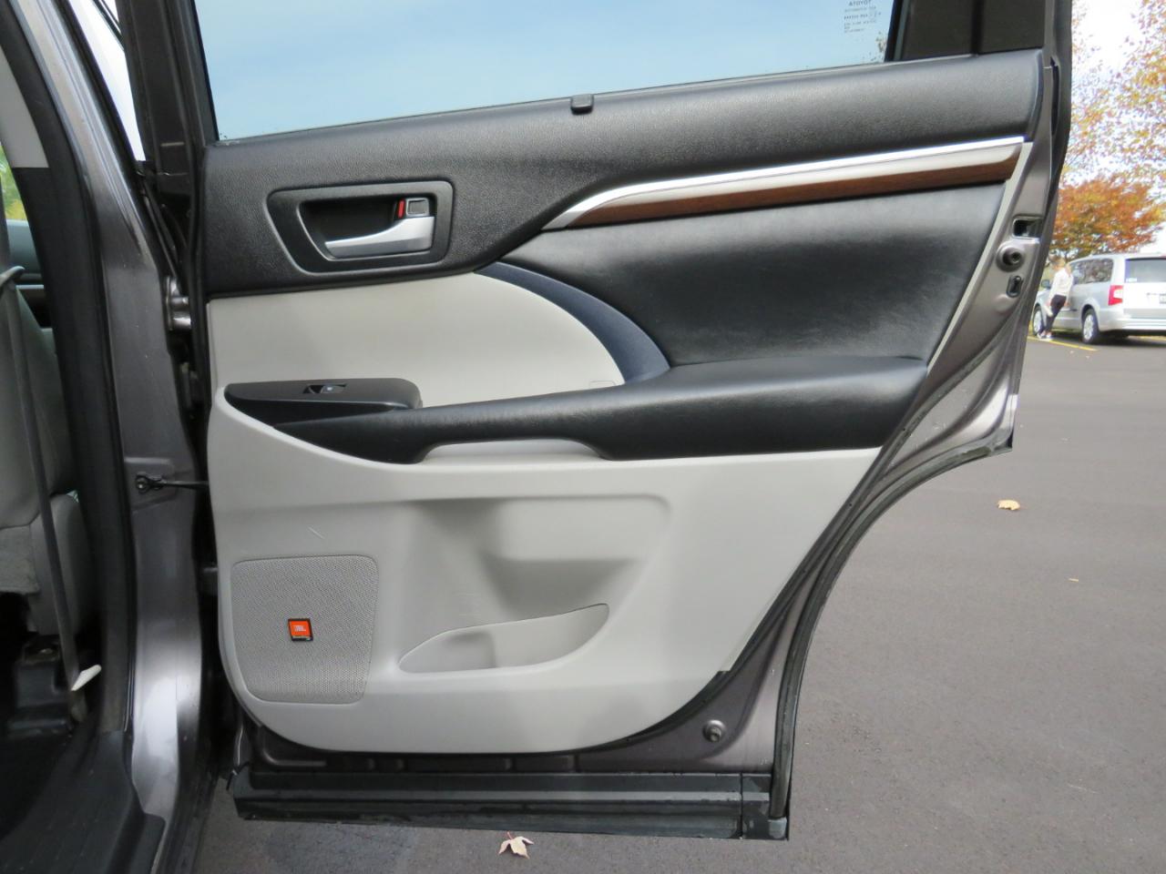 Toyota Highlander Limited AWD V6 2015